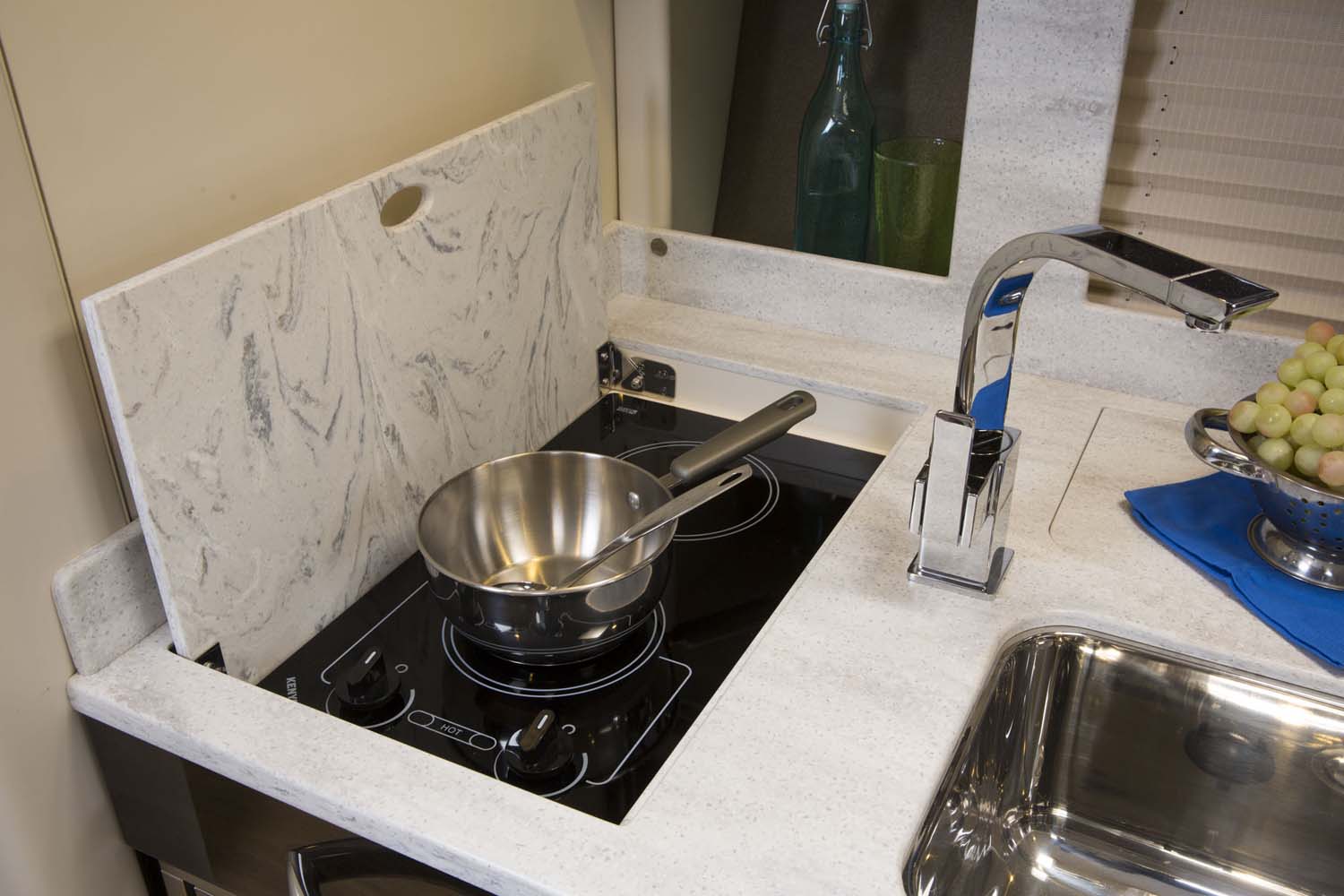 Matchless Space Between Stove And Countertop Houzz Kitchen Island Ideas